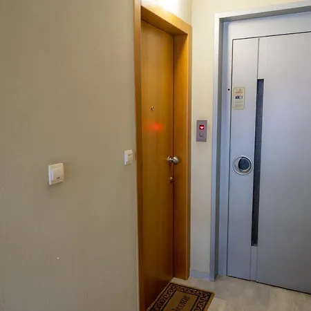 Mary's Cozy In Apartment Volos